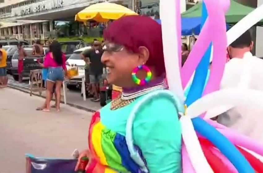  Parada pela Diversidade Sexual reúne milhares em Fortaleza neste domingo; veja imagens – G1