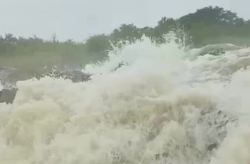  Ruas ficam alagadas, e açudes transbordam no Ceará após forte chuva – G1